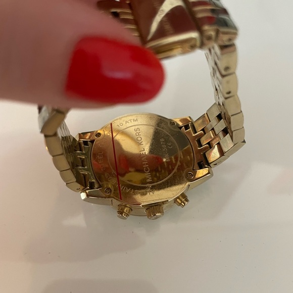 Michael Kors women’s gold watch - Picture 5 of 5